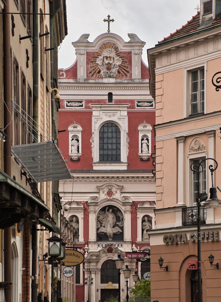 Fara Poznańska - barokowy kościół jezuitów w centrum Poznania