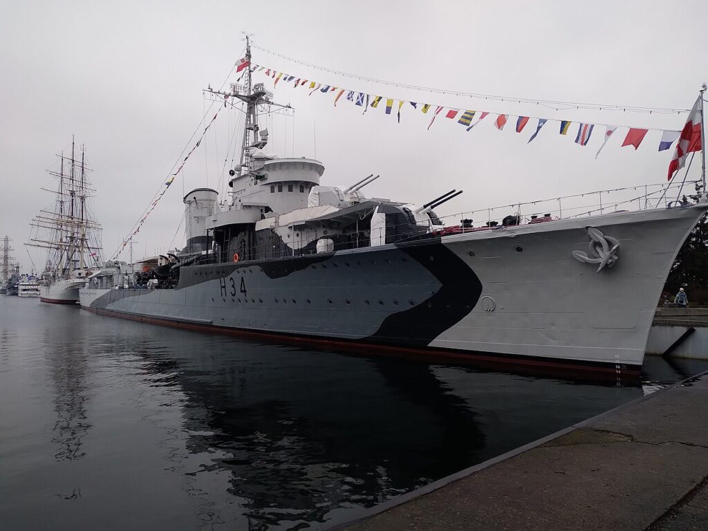 04. ORP Błyskawica - niszczyciel-muzeum przy Molu Południowym w Gdyni