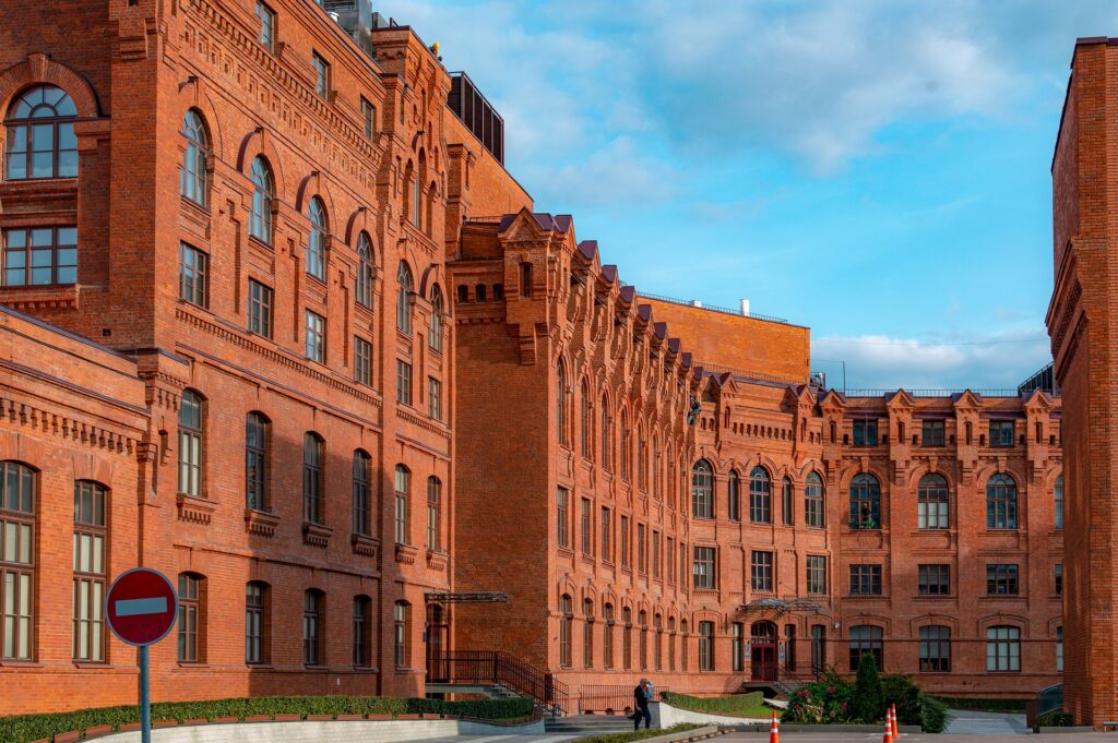 Księży Młyn w Łodzi XIX-wieczny kompleks fabryczno-mieszkalny Scheiblera