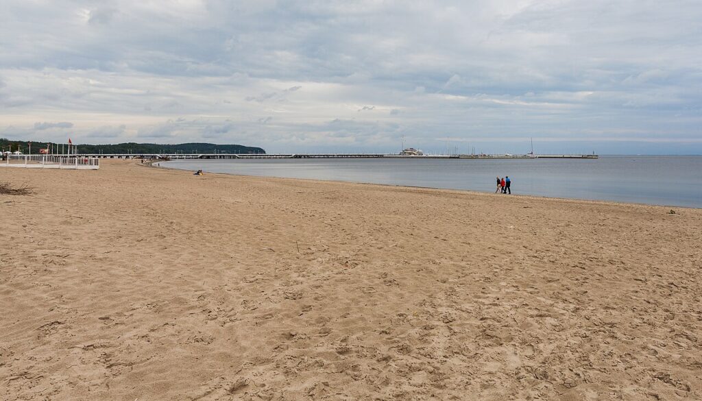 Molo w Sopocie - najdłuższe drewniane molo w Europie o długości 511 m