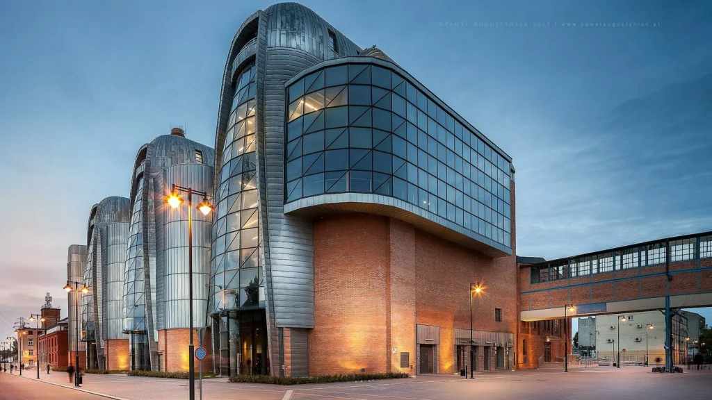 EC1 Łódź dawna elektrociepłownia z najnowocześniejszym planetarium w Polsce