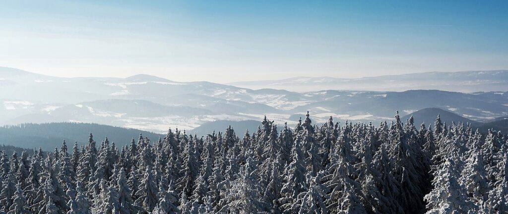 Panorama gór Dolnego Śląska - Sudety z lotu ptaka