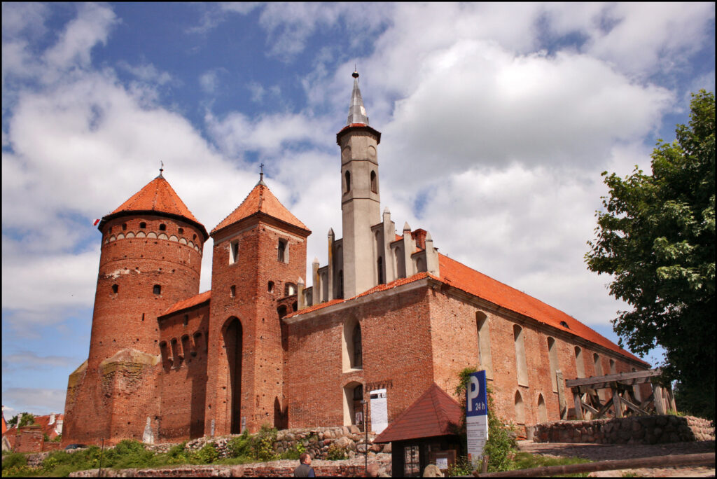 Zamek krzyżacki w Reszlu - gotycka twierdza z XIV wieku